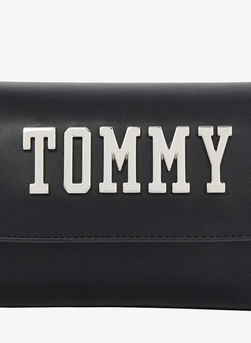 TOMMY JEANS FLAP CROSSBODY BAG