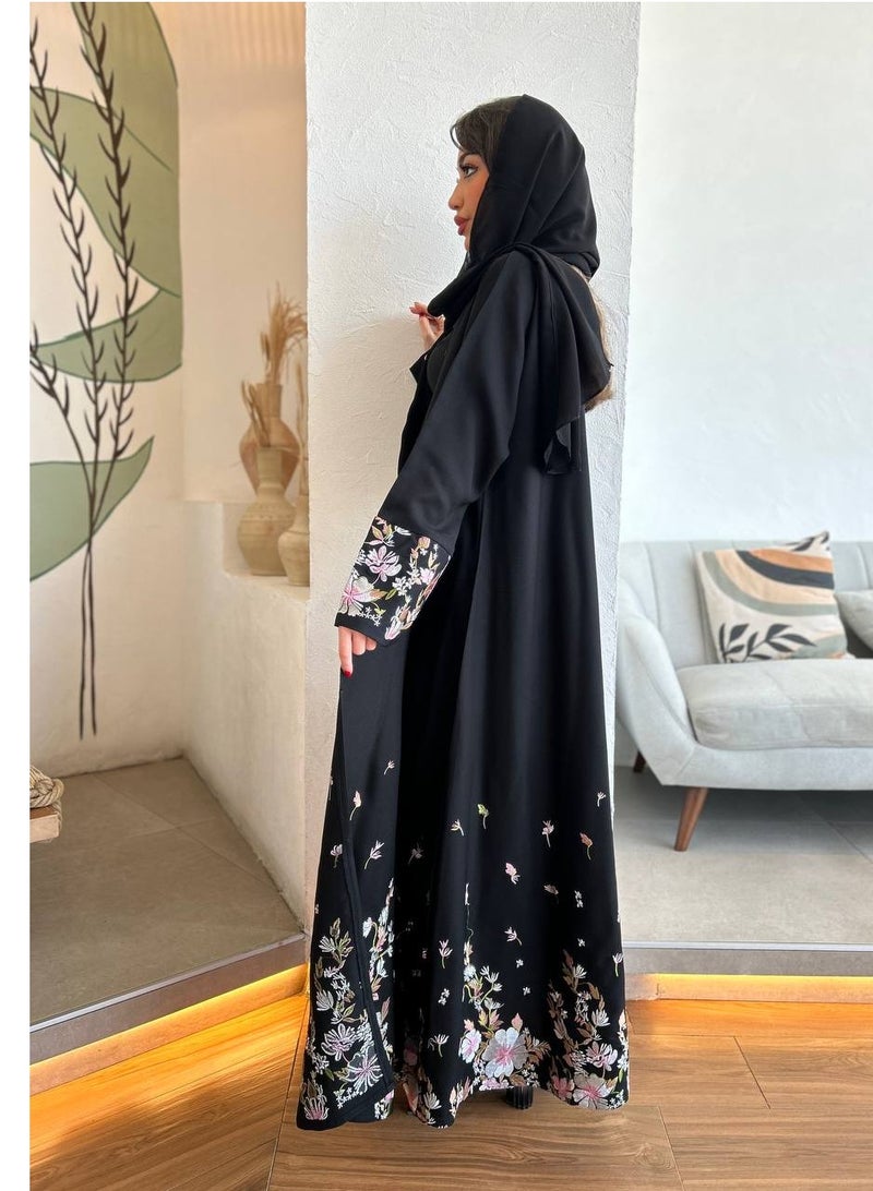 عباية سوداء أنيقة مطرزة بالورود - Image 3