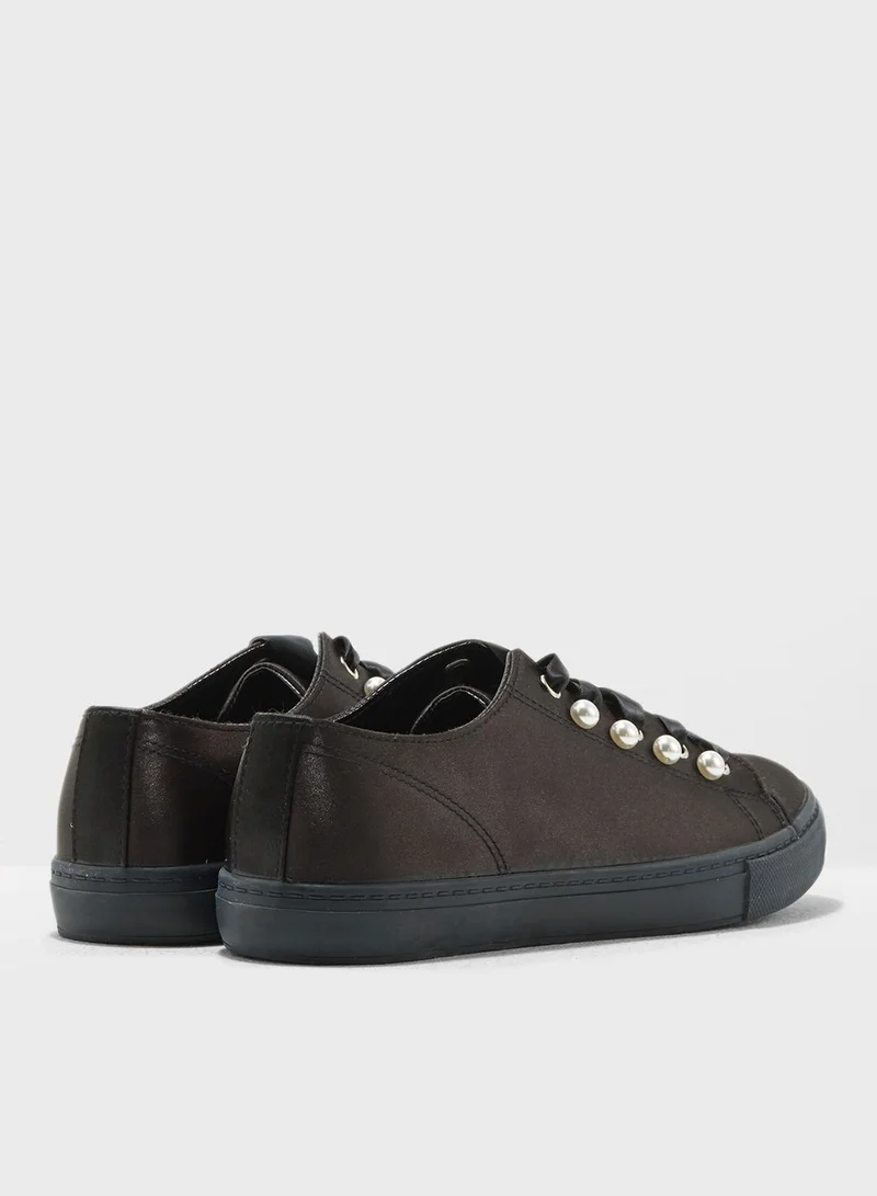 Coco Kelly Sneakers