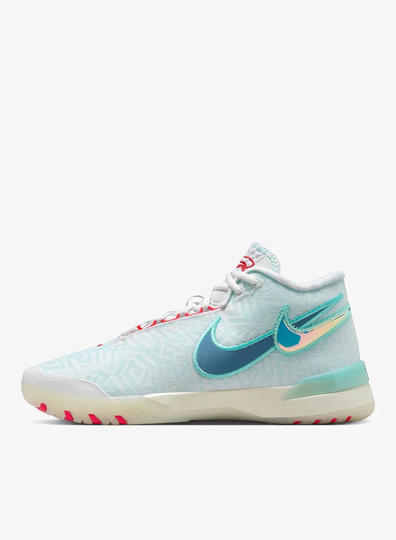 نايكي إل بي جي نيكست جينيسيس