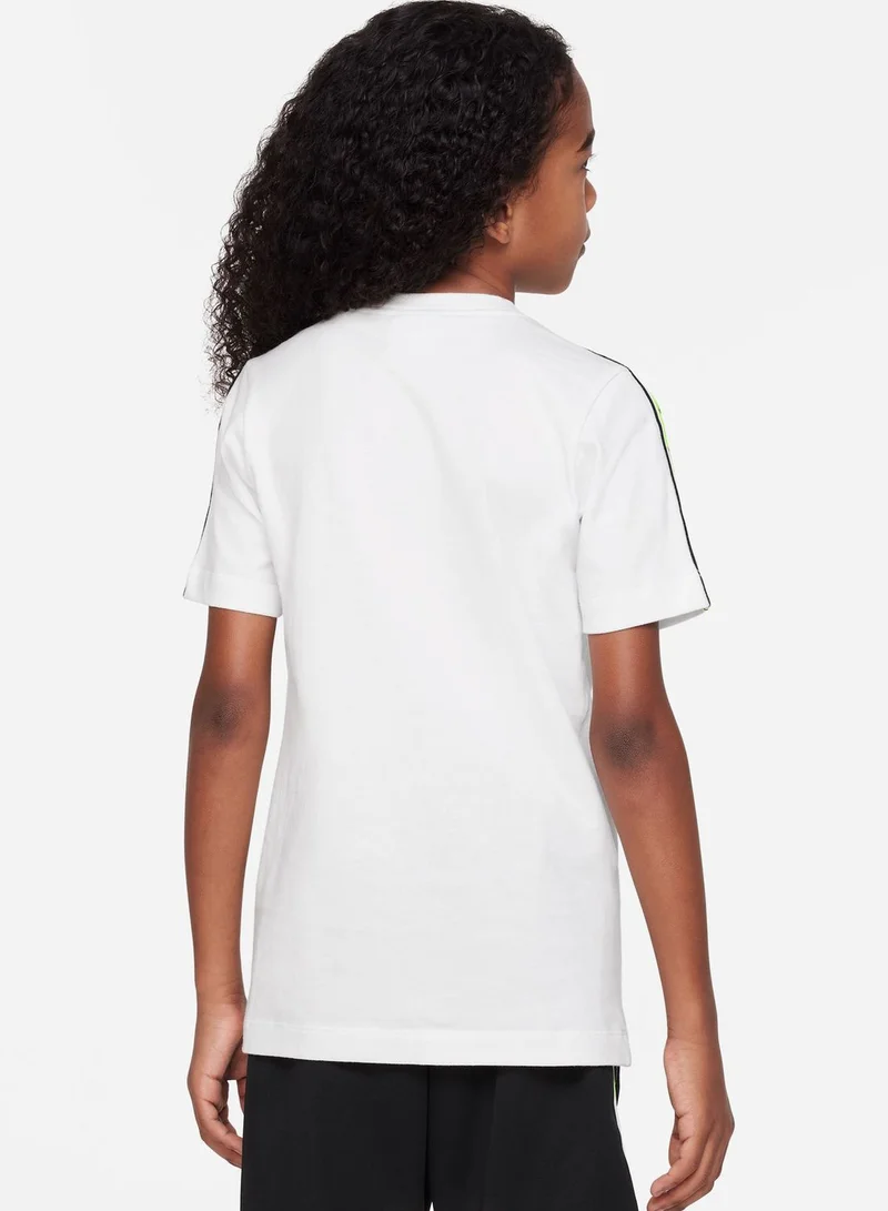 Nike Youth Nsw Repeat T-Shirt
