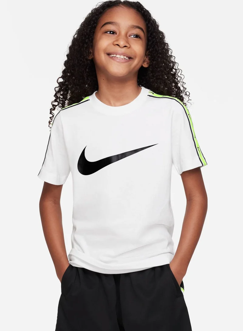 Nike Youth Nsw Repeat T-Shirt