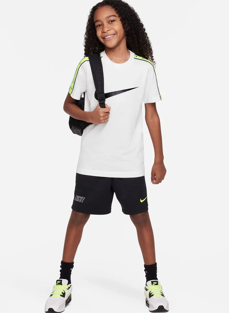 Nike Youth Nsw Repeat T-Shirt