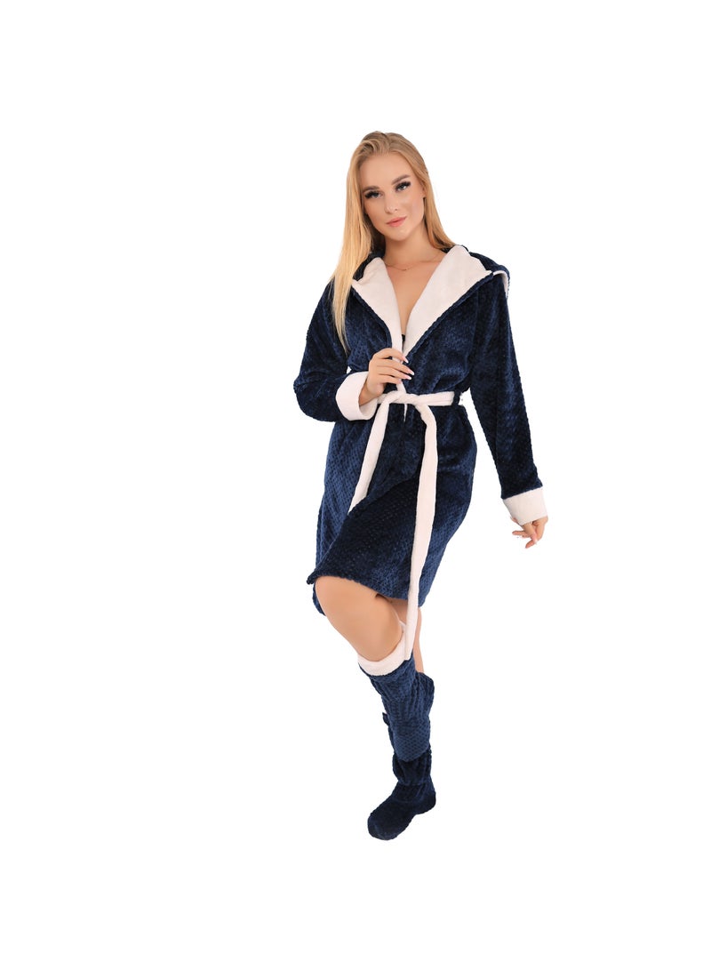 Dadoush Women's winter fur robe from Daadouch, equipped with a hood and warm socks 