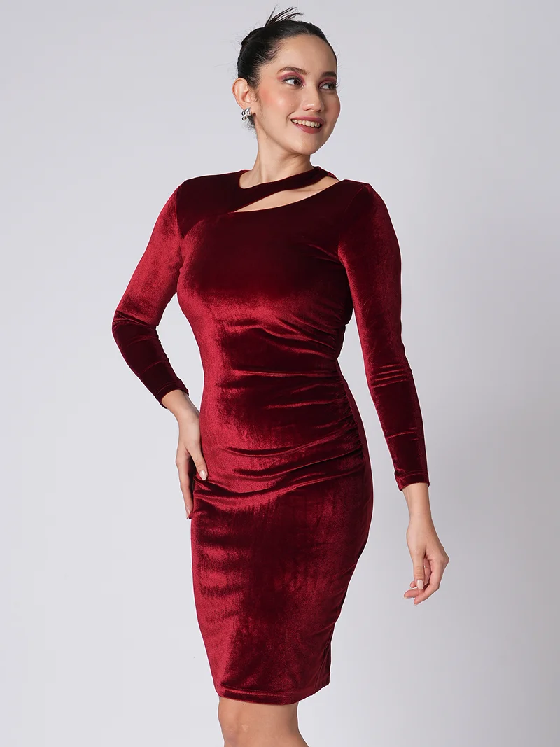 globus Women Round Neck Long Sleeves Cut-Out Detail Velvet Knee Length Bodycon Party Dress