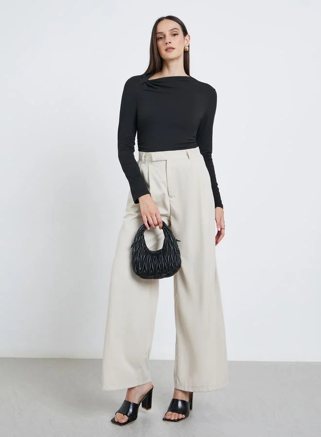 Styli Styli Women Black Asymmetric Neck Fitted Top