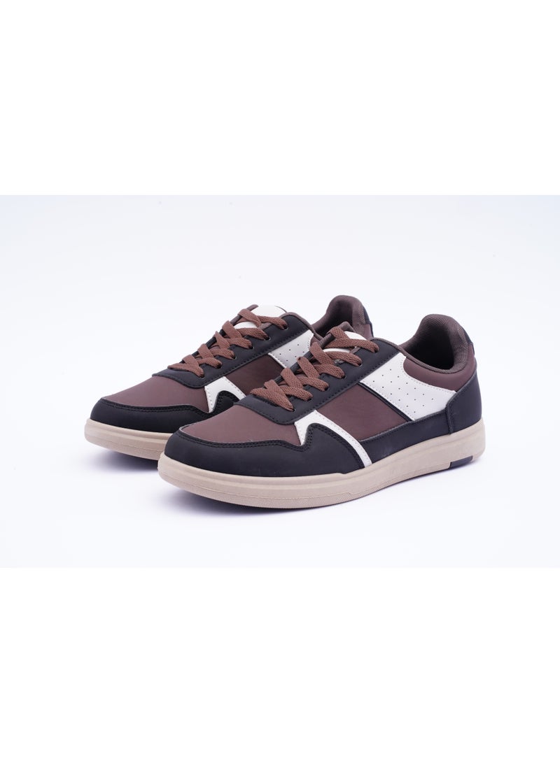 Corus Men's Sneaker - Image 1