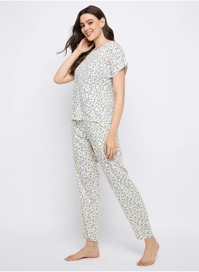 Clovia Printed Round Neck Top and Pyjama Set