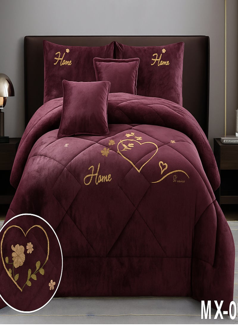 مون مفرش سرير شتوي فاخر نفرين وجهين – لحاف مخمل مطرز من جهة ووجه فرو دافئ  – طقم مفارش 6 قطع ( 1 لحاف + 1 شرشف مطاطي + 2 أغطية وسائد + 2 أغطية مخدات زخرفية ) – يناسب سرير مقاس 200×200 سم - Image 4