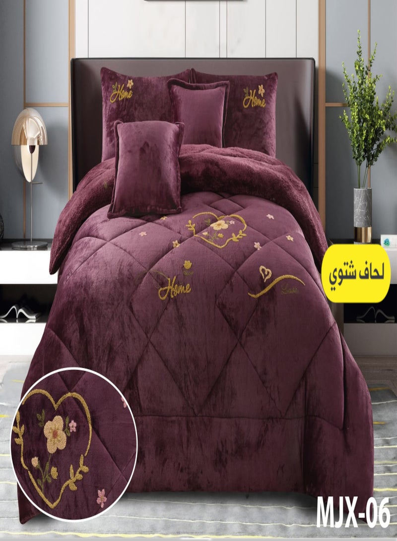 مون مفرش سرير شتوي فاخر نفرين وجهين – لحاف مخمل مطرز من جهة ووجه فرو دافئ  – طقم مفارش 6 قطع ( 1 لحاف + 1 شرشف مطاطي + 2 أغطية وسائد + 2 أغطية مخدات زخرفية ) – يناسب سرير مقاس 200×200 سم - Image 1