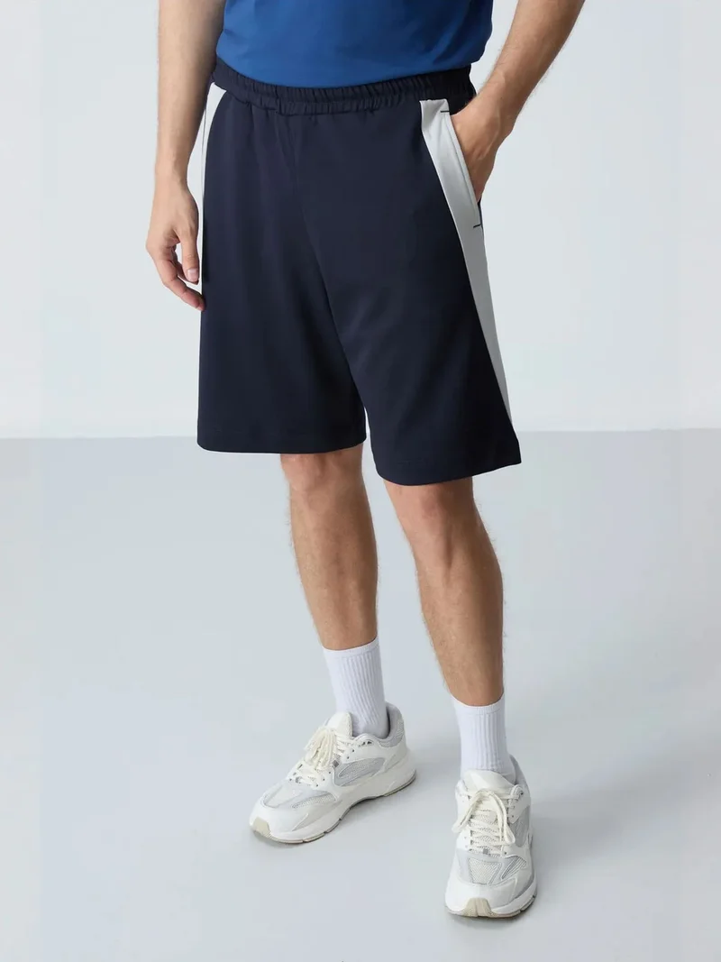 تومي لايف TOMMY Men's Cotton Blend Sweat Shorts