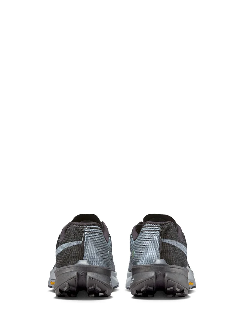 نايكي Terra Kiger 10