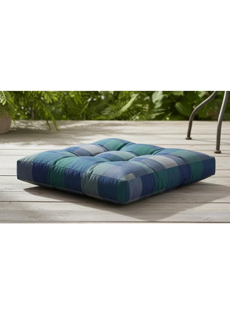 أي كي دي سي وسادة قطنية مربعة فاخرة من AKDC - قاعدة خضراء مع تصميم أزرق مميز، وسادة زينة ناعمة، 40×40×7 سم - Image 2