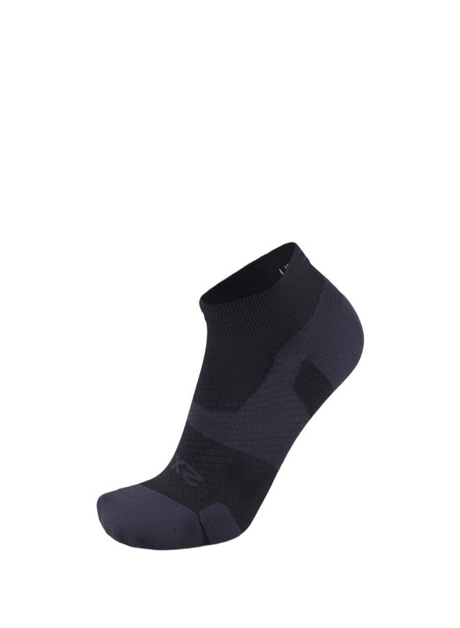 2XU Unisex Vectr Light Cush 1/4 Crew Sock Black/Titanium S - Image 1