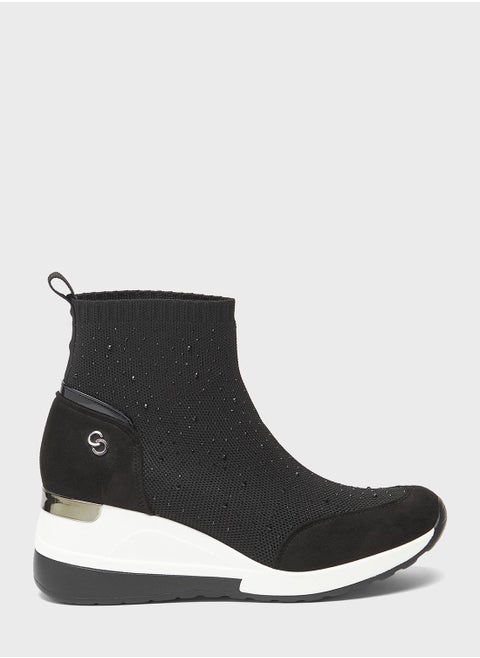 Pointed Toe Mid Heel Ankle Boots