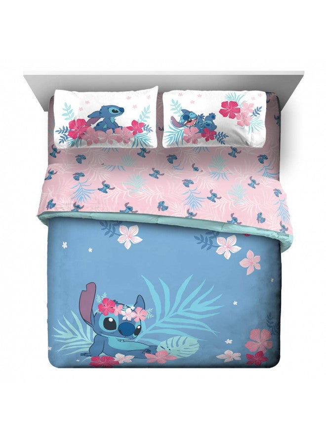 Jay Franco مجموعة سرير كوين من 7 قطع جاي فرانكو ديزني ليلو وستيتش باراديس دريم - تشمل لحاف قابل للعكس ومجموعة ملاءات - ميكروفايبر فائقة النعومة ومقاومة للتلاشي (منتج رسمي من ديزني) - Image 1