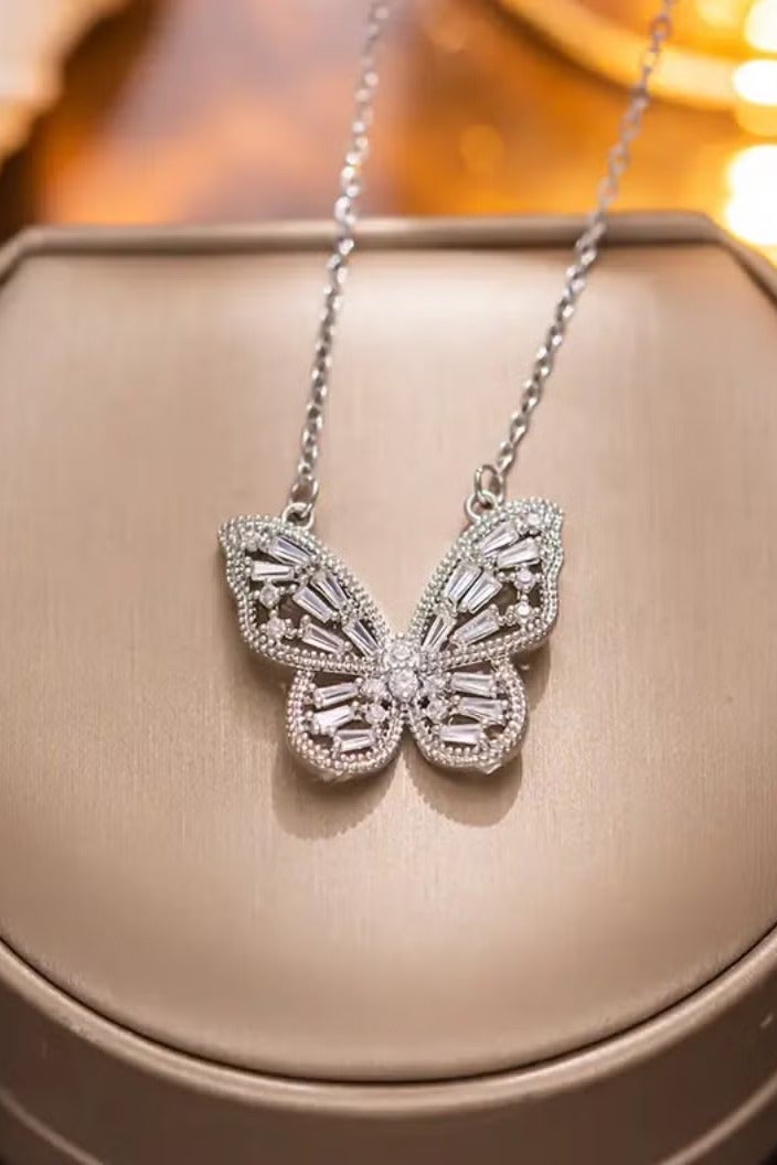 إيكوال سلسال نسائي أنيق مطلي باللون الفضي ومطعم بالزركون