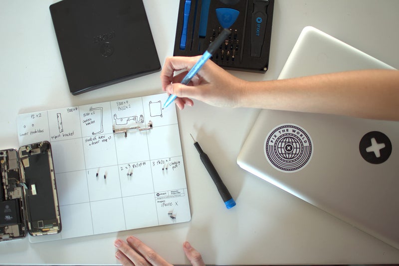 iFixit Magnetic Project Mat - Rewritable Magnetic Work Surface for Electronics, Phone, Laptop Repair - Image 4