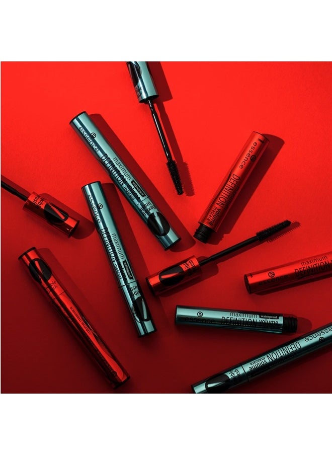 Essence Maximum DEFINITION Waterproof Volume Mascara  - Image 4