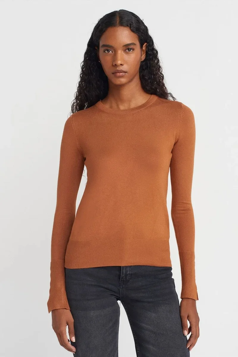 DILVIN Ribbed Crew Neck Slim Fit Sweater