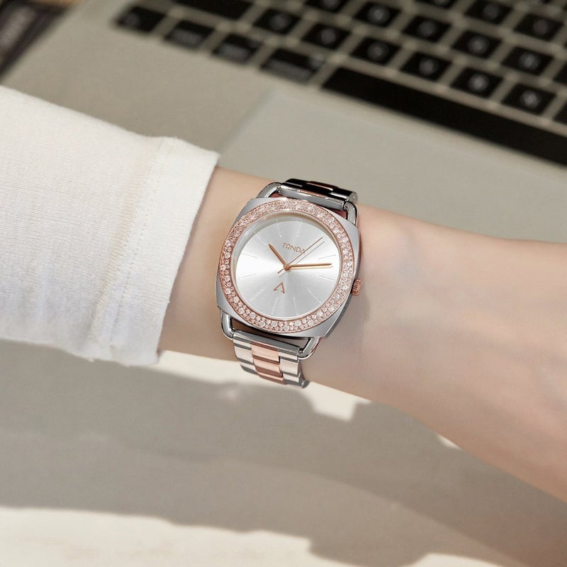 ترندا ساعة نسائية من TRNDA بهيكل من الفولاذ المقاوم للصدأ الفضي وسوار من الفولاذ المقاوم للصدأ الفضي والوردي الذهبي. - Image 2