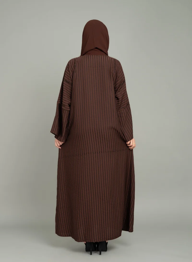 IKKXA Modern Emirati Embroidery Stripe Abaya AIK5080