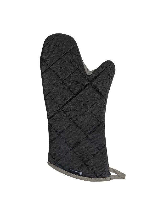 Restaurantware 17 x 8 Inch Heavy-Duty Oven Mitt, 1 Flame Retardant Heat-Resistant Mitt - With Thumb Guard, Hanging Loop, Black Cotton Quilted Oven Mitts, Heat-Resistant, For Cooking And Baking - Image 2