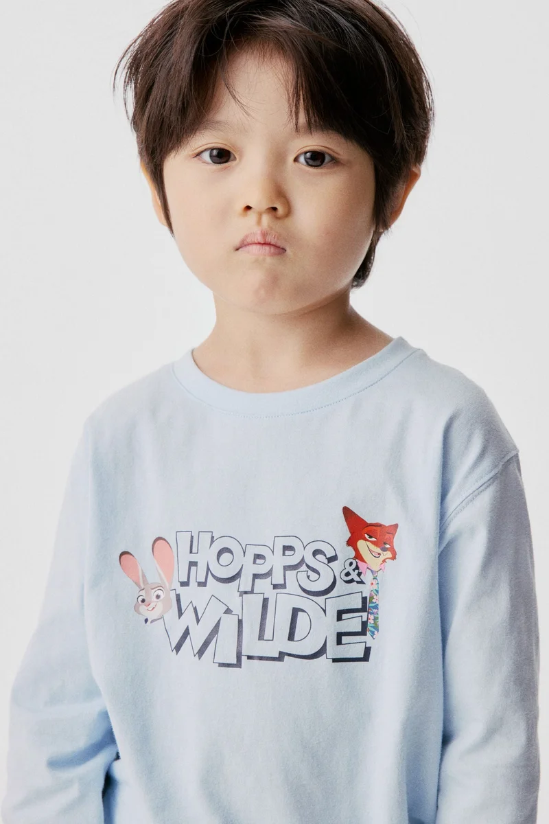 اتش اند ام تي-شيرت بأكمام طويلة