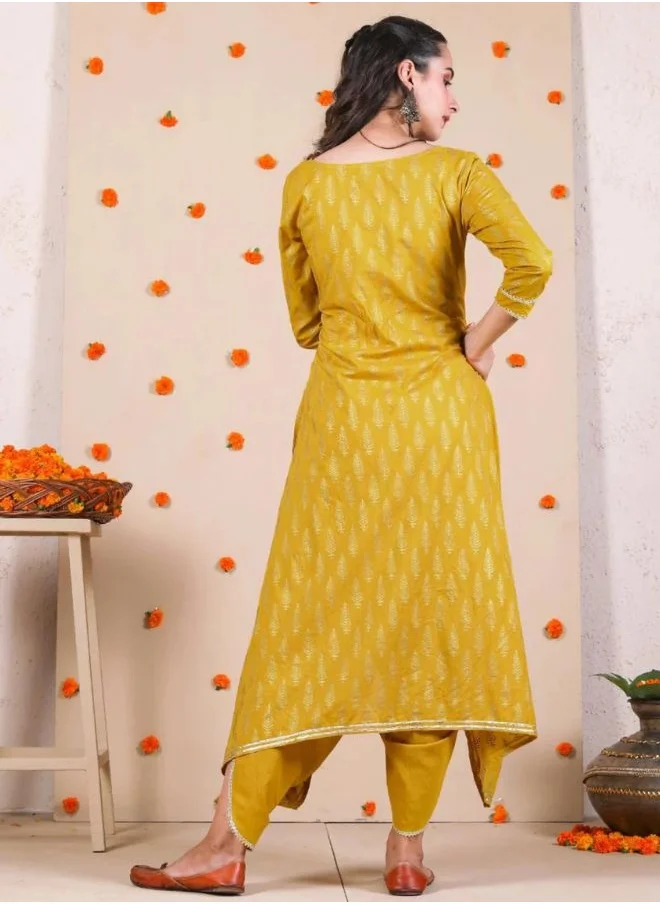 زيري سوق Yellow Dhoti & Kurta Set With Gota Details