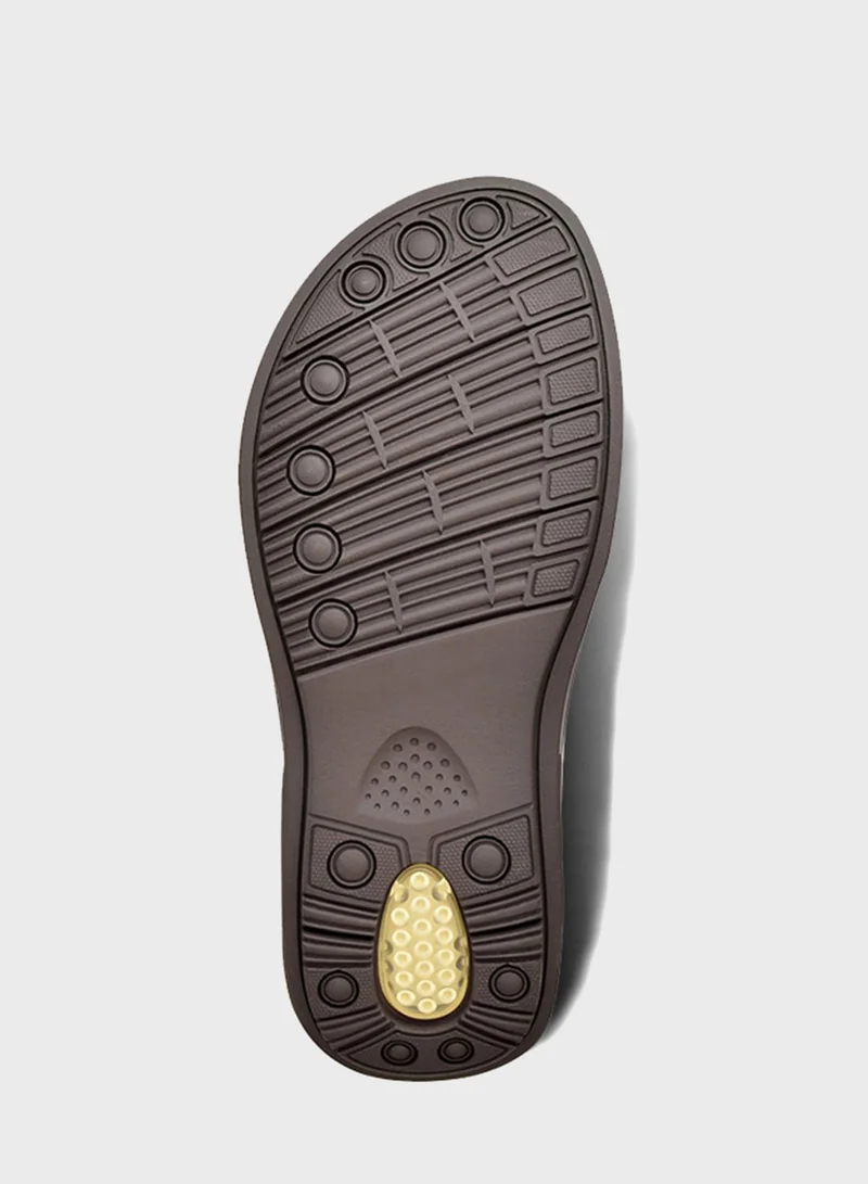 لانجوتش Aron Sandals