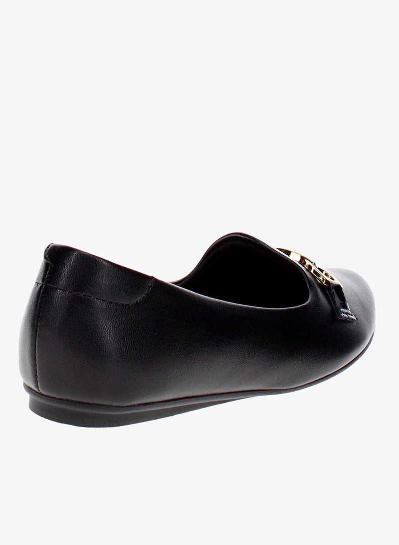 Beira Rio Black Flat Shoes for Women – Stylish & Comfortable Everyday Footwear for Women | Best Price UAE