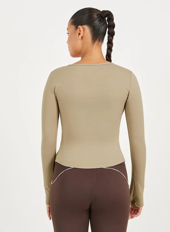 Styli Side Ruched Detail Long Sleeve Top