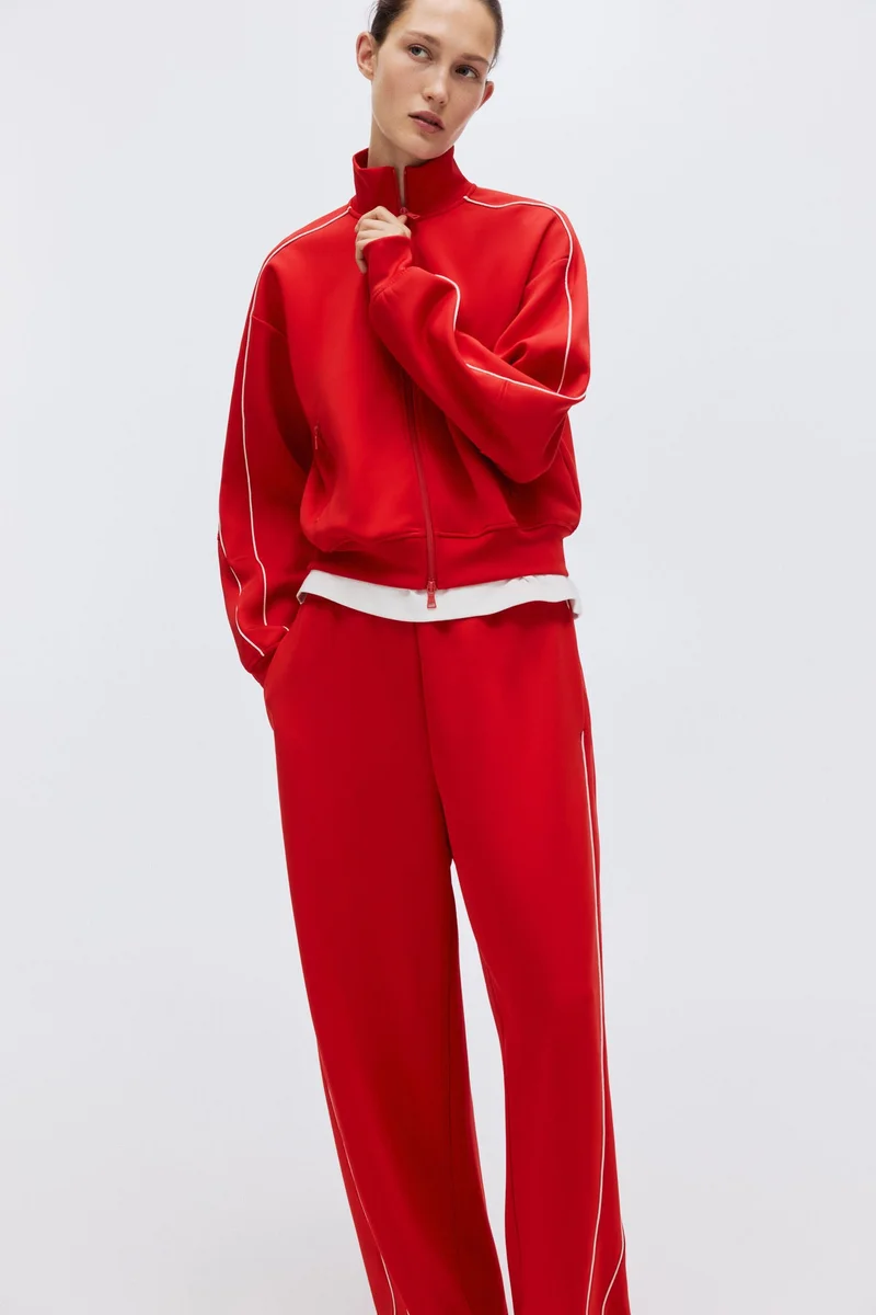 اتش اند ام جاكيت رياضي من قماش سكوبا