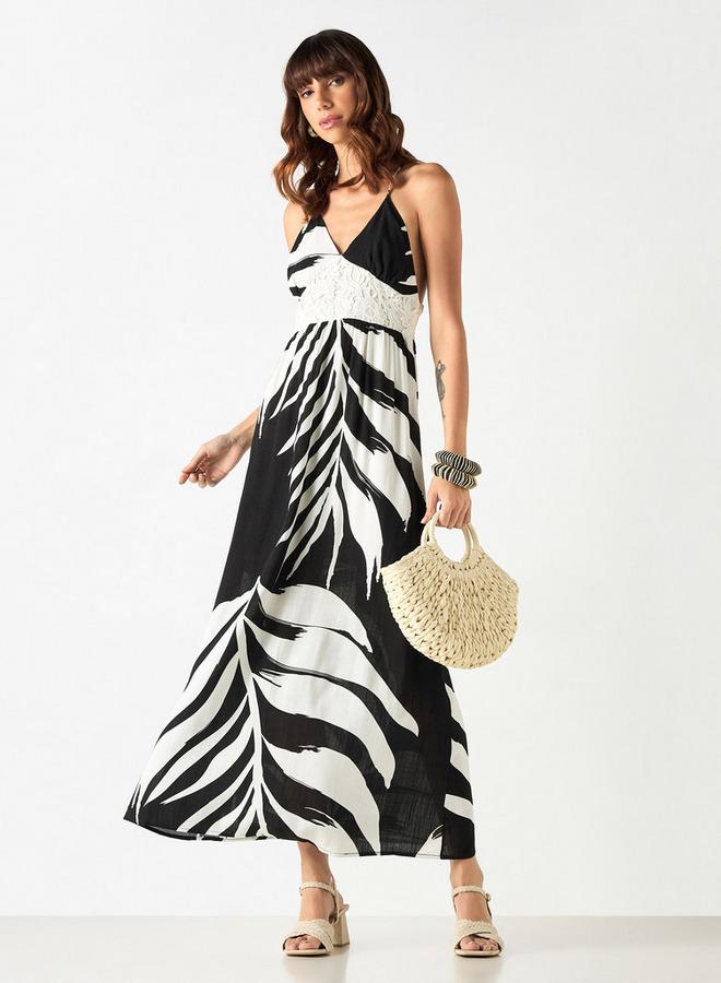 تواكستريمز فستان بلا أكمام بطبعة أوراق شجر كاملة بياقة على شكل حرف  وظهر رياضي - Image 2