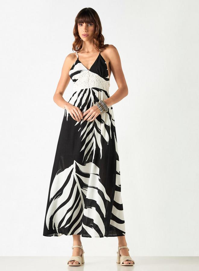 تواكستريمز فستان بلا أكمام بطبعة أوراق شجر كاملة بياقة على شكل حرف  وظهر رياضي - Image 1