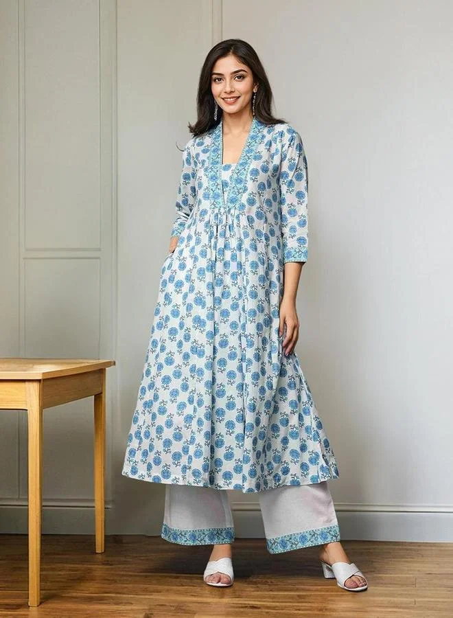 آي شين طقم كورتا بياقة على شكل حرف  مطبوع من إيشين مع بنطلون