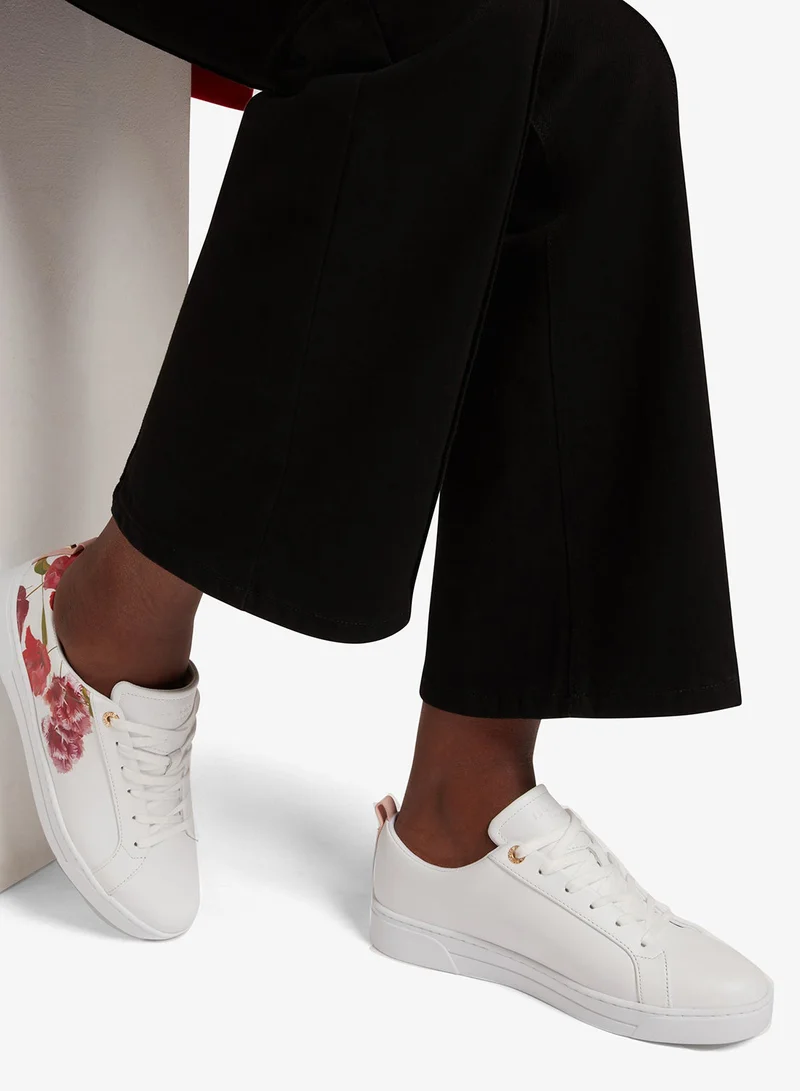 تيد بيكر برينيل سنيكرز منخفضة مطبوعة