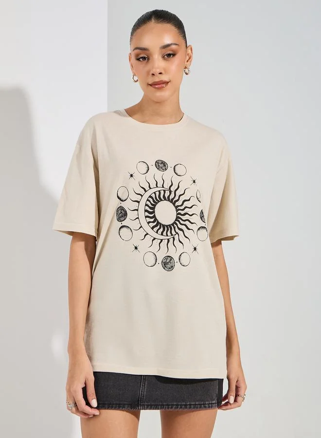 Styli Oversized Sun and Moon Graphic Print Drop Shoulder T-Shirt