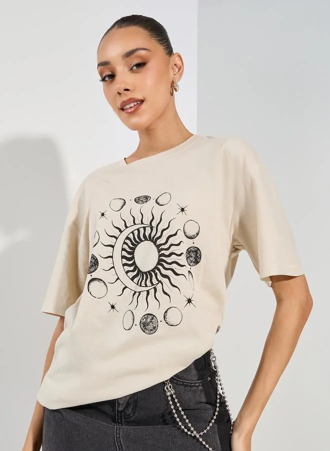 Styli Oversized Sun and Moon Graphic Print Drop Shoulder T-Shirt