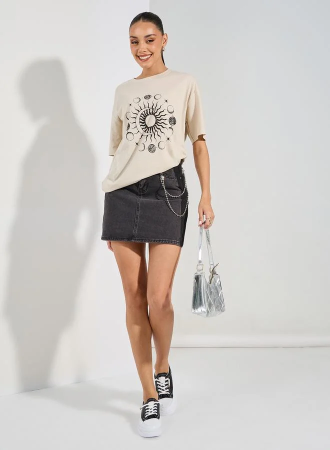 Styli Oversized Sun and Moon Graphic Print Drop Shoulder T-Shirt