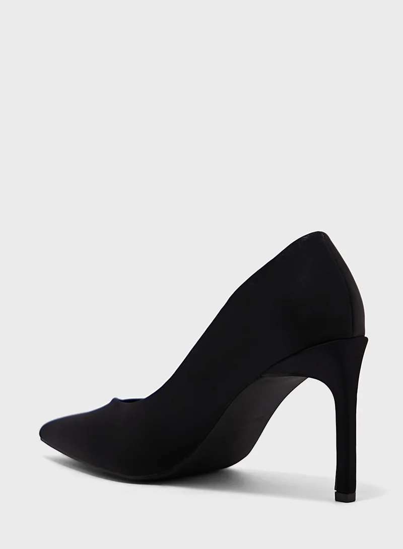 Truffle Pointed Pump