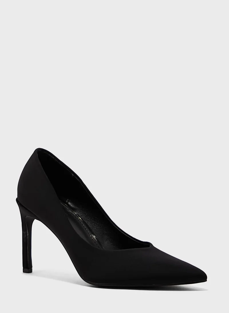 Truffle Pointed Pump