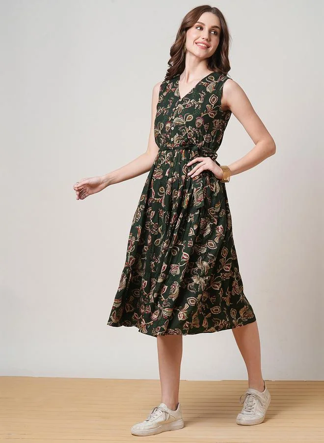 جلو باص فستان ميدي مطبع بالزهور بطبقات مع حزام