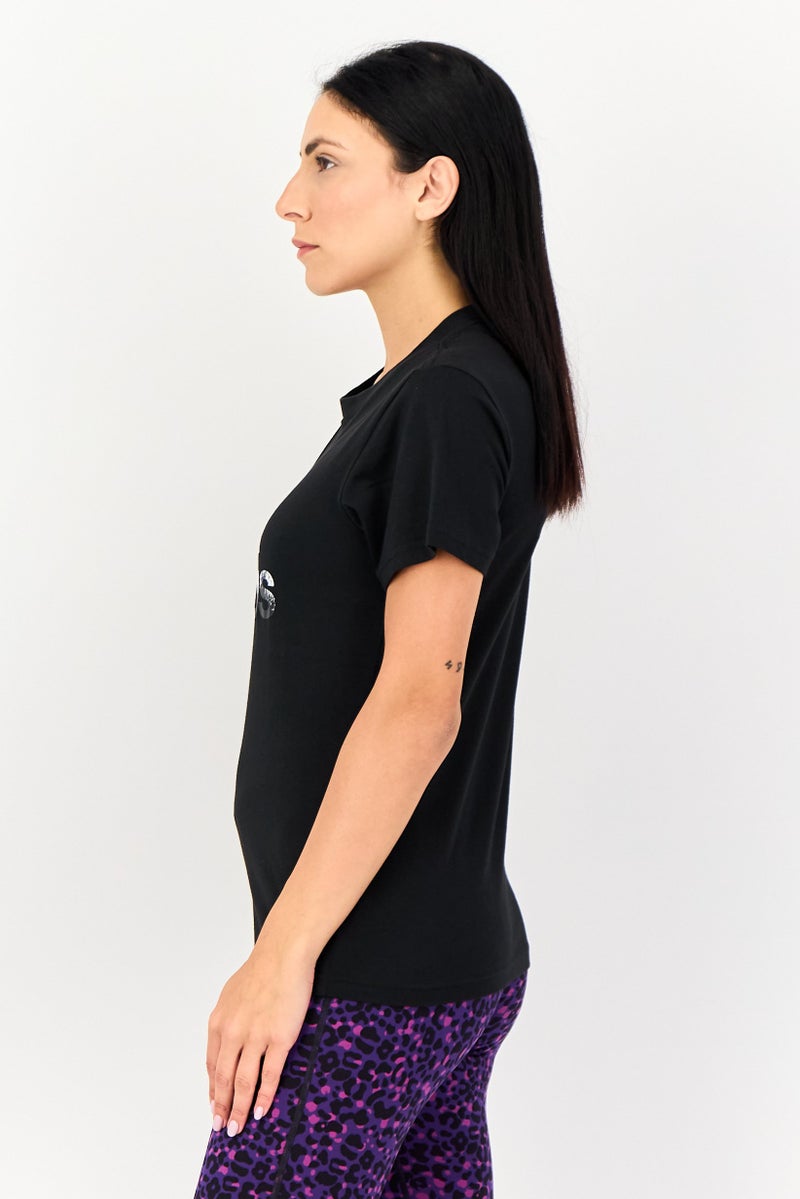 Adidas تي شيرت رياضي نسائي بأكمام قصيرة مناسب في الهواء الطلق، أسود - Image 4