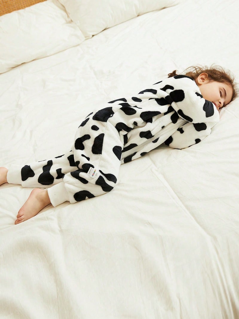 Kids Sleepwear with Cow Print – Cozy Pajamas with Comfortable Zipper Design - Image 5