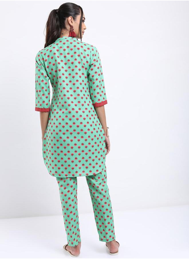 Vishudh Women Green Printed Kurta and Trouser Set by Styli  - Image 3