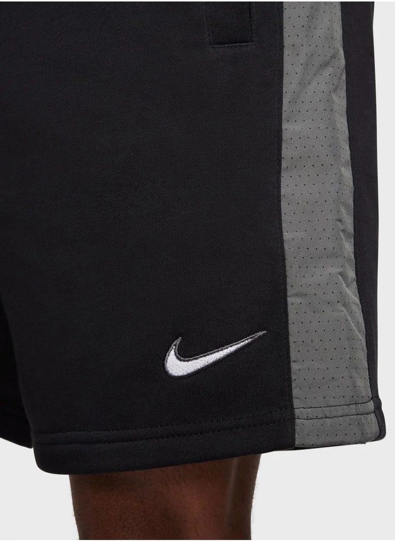 Nike Essential Shorts