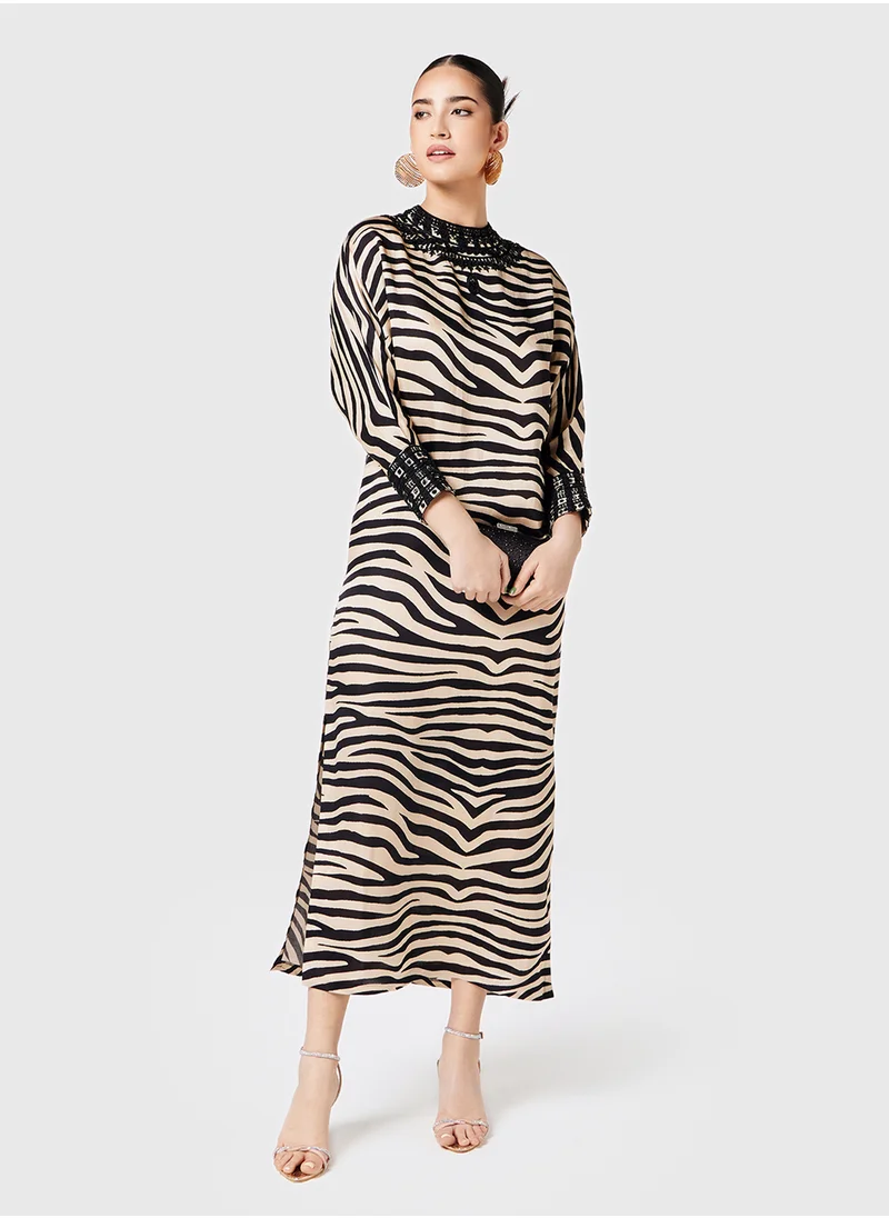 Threadz by Ajooni Embellished Printed Kaftan