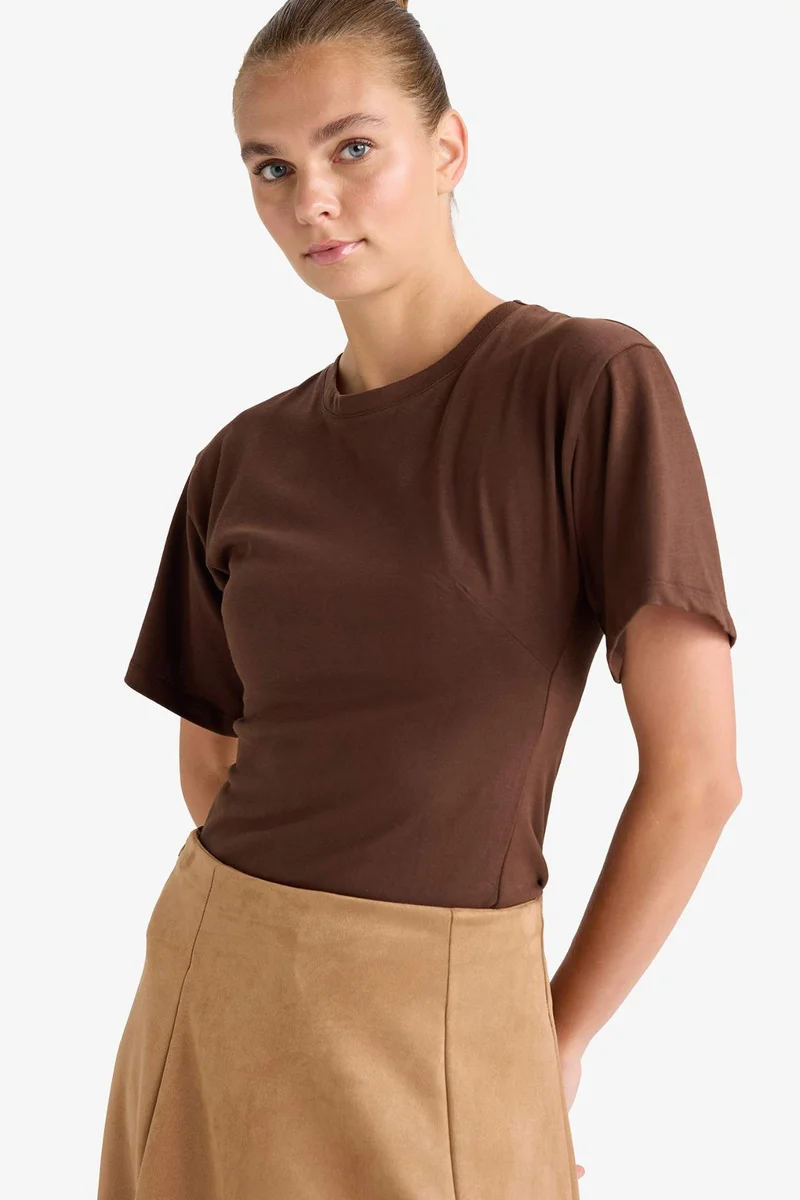 ديفاكتو Slim Fit Skinny Crew Neck T-Shirt