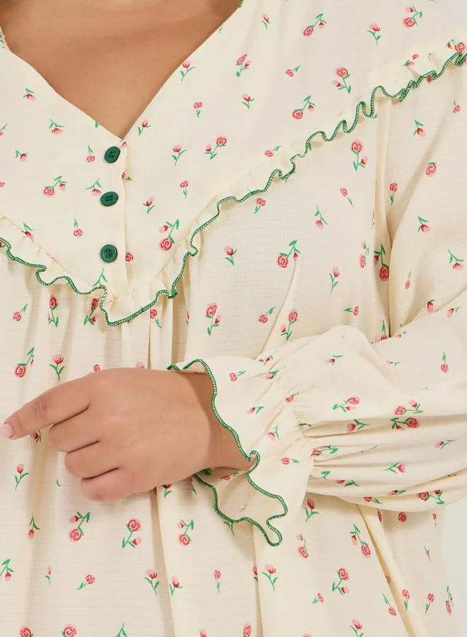 ستايلي Plus Size Oversized All Over Floral Print Nightdress with Frill Detail